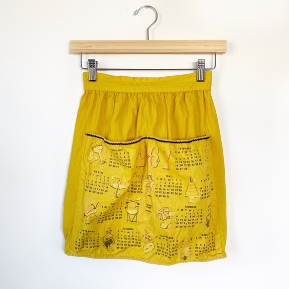 1967 Vintage Mustard Calendar Print Apron Skirt - Picture 1 of 5